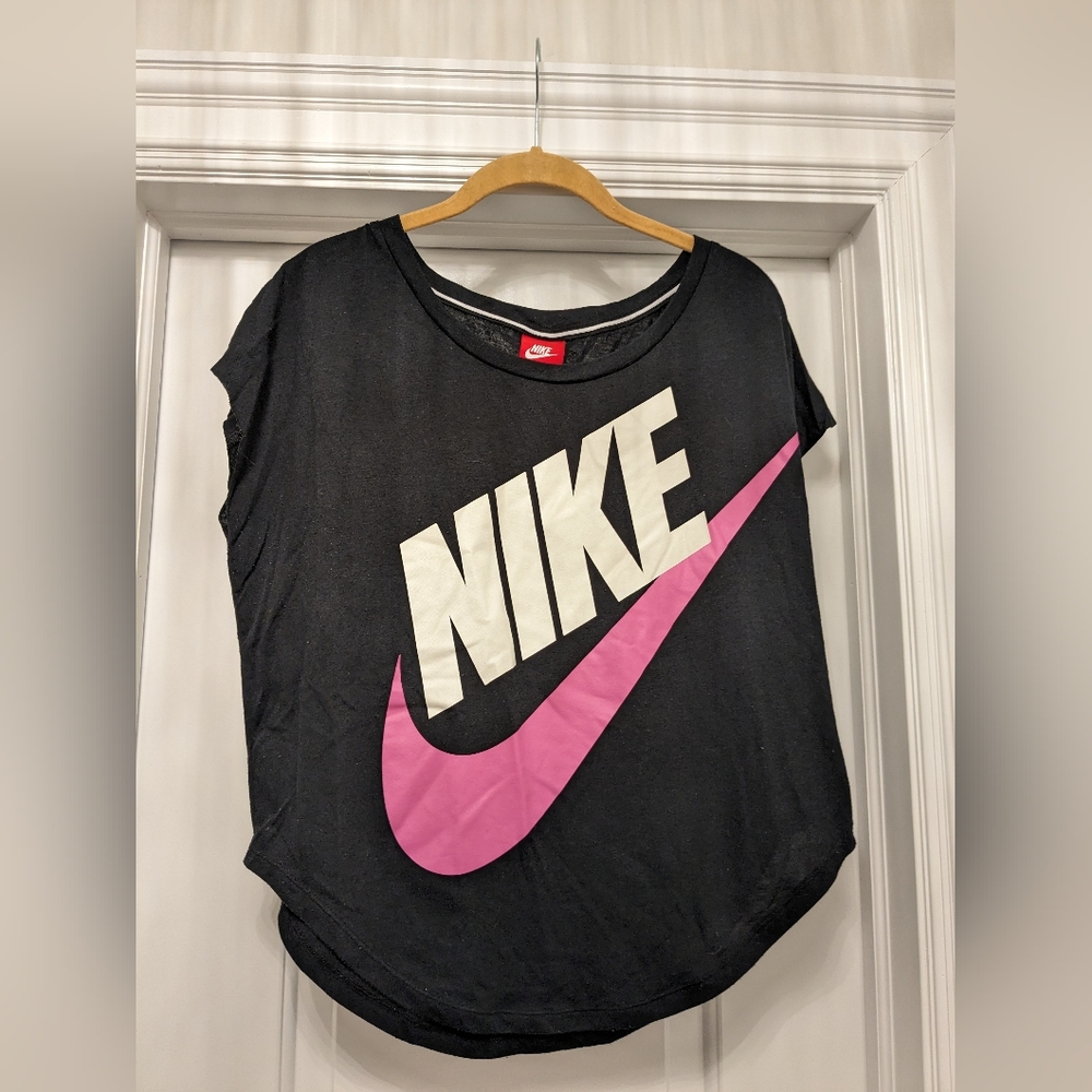Women's Nike Shirt size small